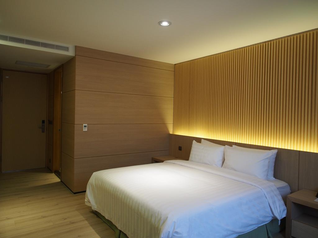 Hotel R14 Kaohsiung Exterior photo